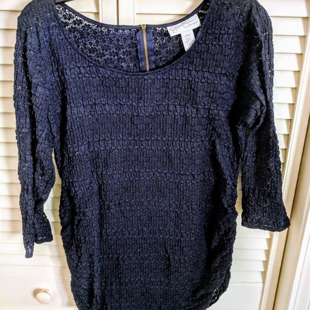 Knit maternity shirt